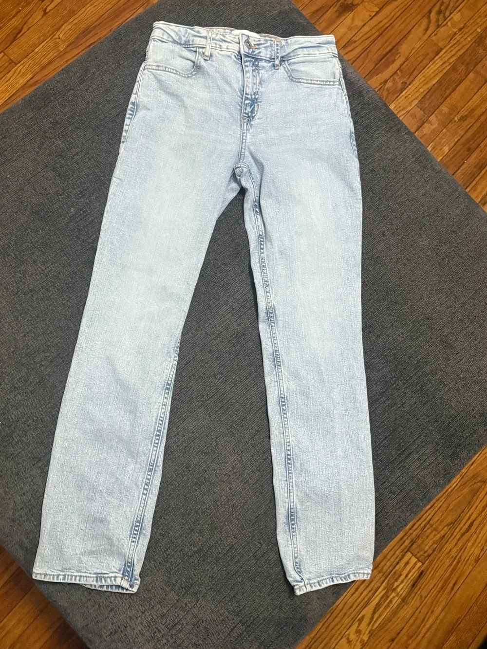Abercrombie & Fitch Kids Straight Leg Jeans in Light Blue Wash